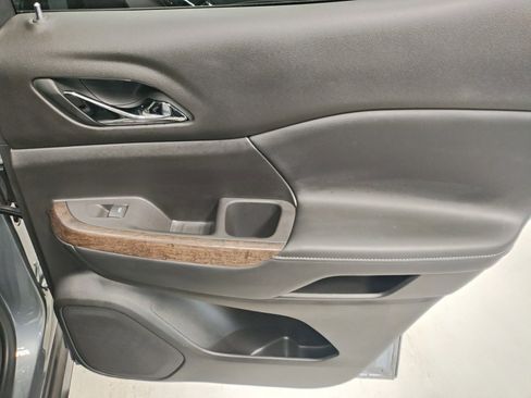 Used 2020 GMC Acadia Denali w/ LPO, Floor Liner Package image 17