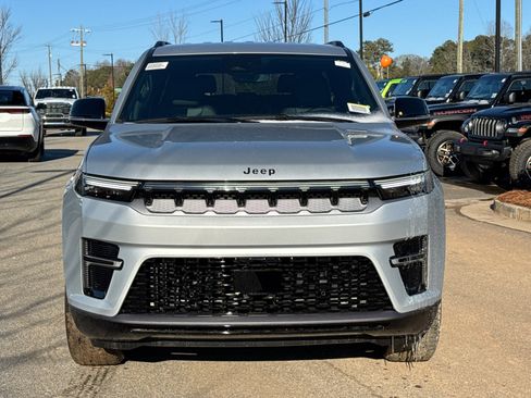 New 2026 Jeep Grand Wagoneer 4WD image 3