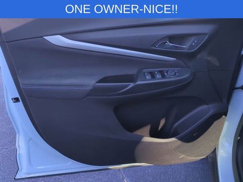 Used 2023 Chevrolet Bolt EUV LT image 24