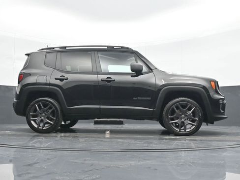 Used 2021 Jeep Renegade Latitude w/ Sun & Sound Group image 22