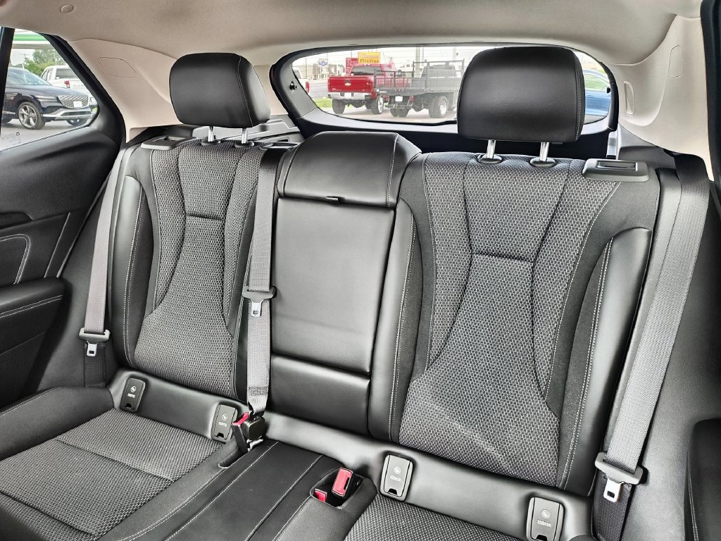 Used 2022 Buick Envision Preferred FWD image 23