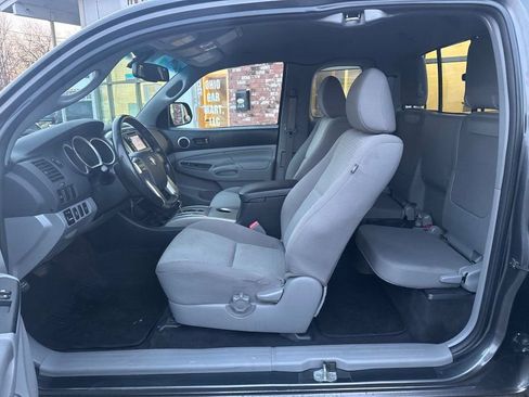 Used 2013 Toyota Tacoma 4x4 Access Cab V6 image 13