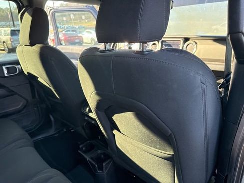 Used 2022 Jeep Wrangler Unlimited Sahara w/ Cold Weather Group image 29