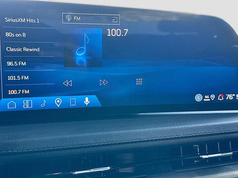 Used 2025 Cadillac XT4 Premium Luxury image 15