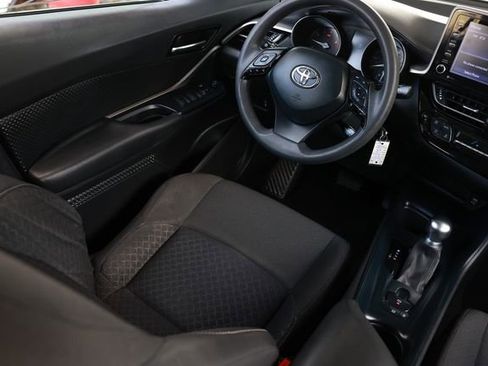 Used 2021 Toyota C-HR LE image 23