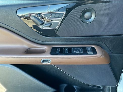 Used 2023 Lincoln Aviator Grand Touring w/ Elements Package Plus image 10