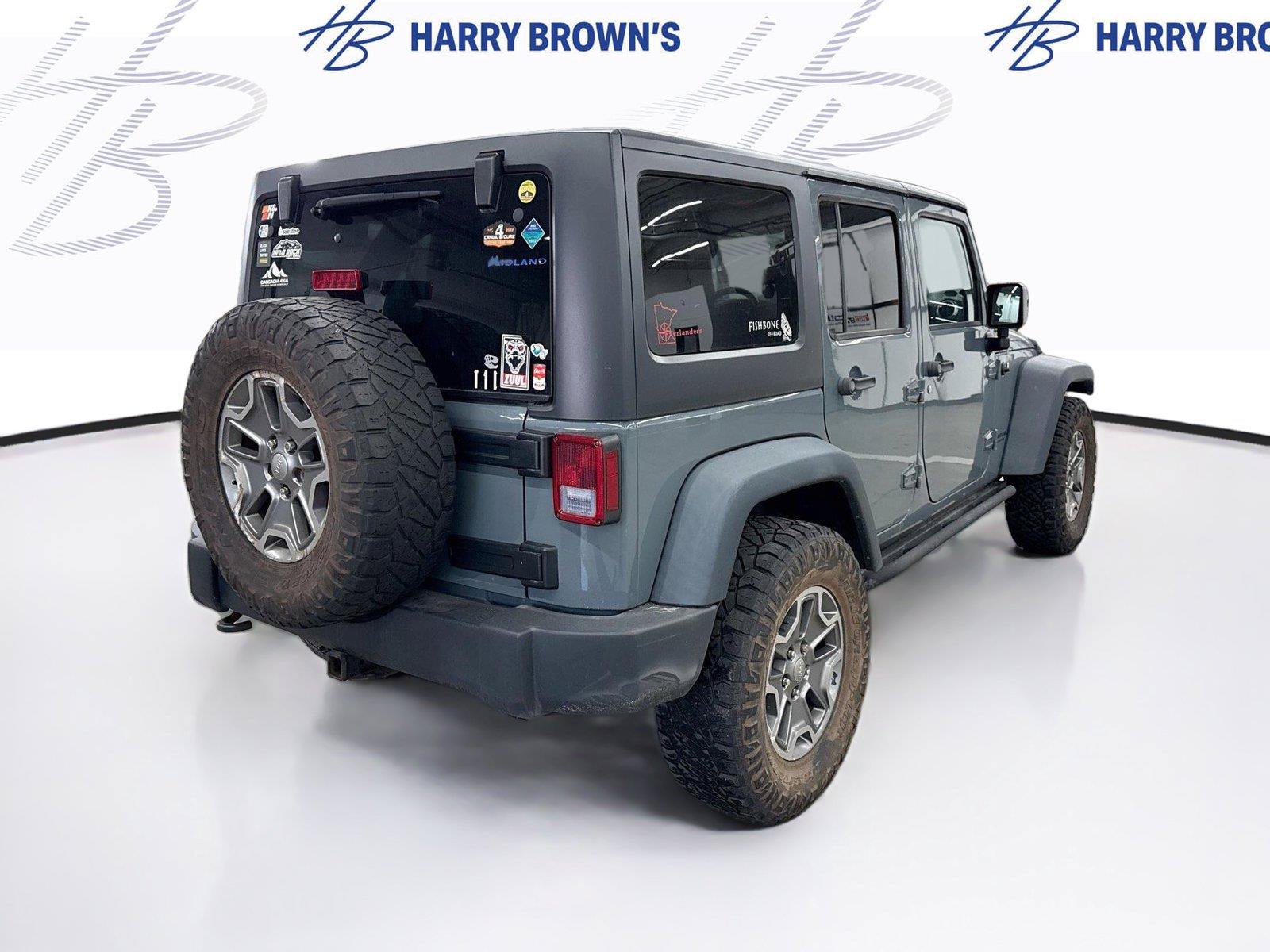 Used 2015 Jeep Wrangler Unlimited Rubicon w/ Max Tow Package AWD/4WD image 10