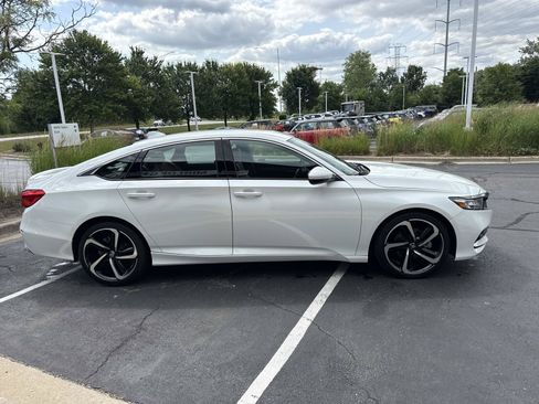 Used 2018 Honda Accord Sport image 5