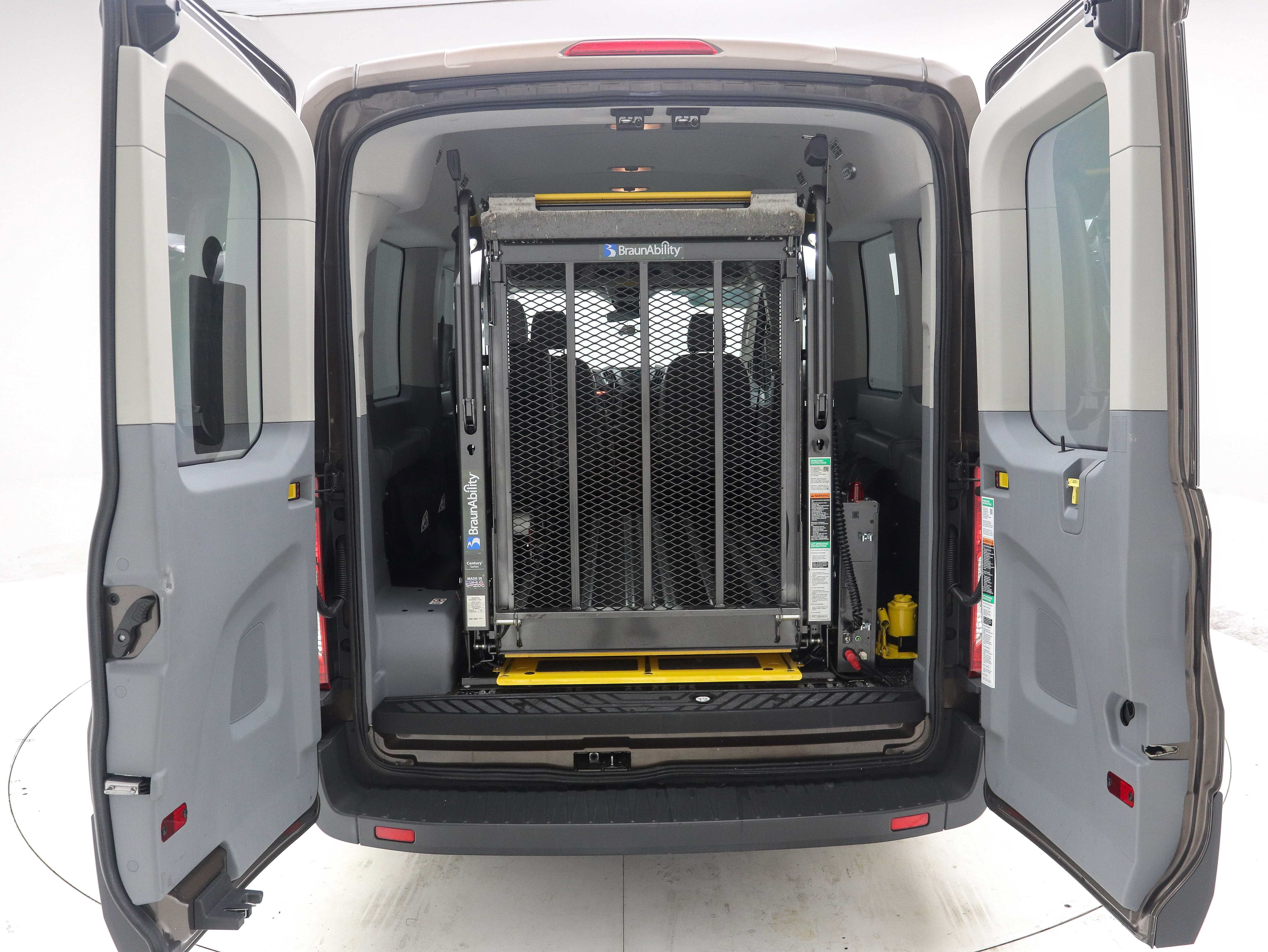 Used 2017 Ford Transit 350 XL RWD image 13