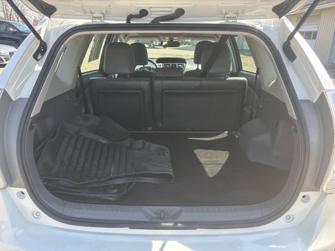 Used 2012 Toyota Prius V Five image 6