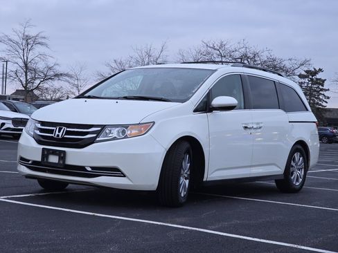 Used 2016 Honda Odyssey SE image 13