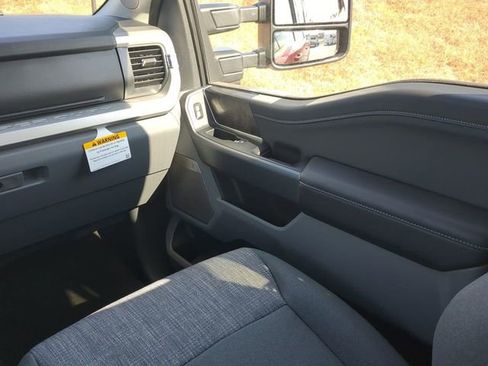 New 2026 Ford F250 XLT w/ XLT Premium Package image 19