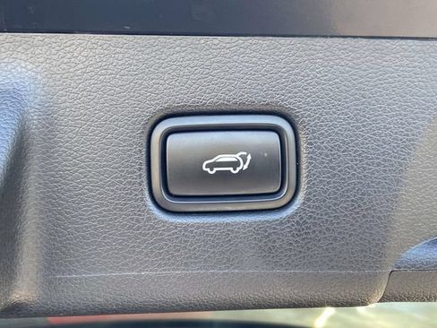 Used 2020 Hyundai Palisade Limited FWD image 11