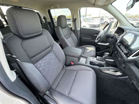 New 2026 Nissan Frontier SV image 23