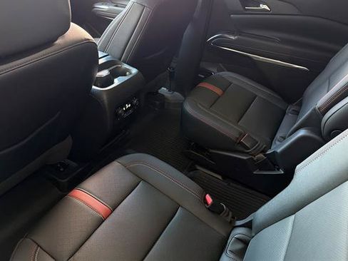 New 2026 Chevrolet Traverse RS w/ LPO, Floor Liner Package AWD/4WD image 13