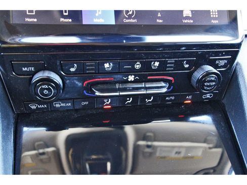 Used 2023 Jeep Grand Cherokee Limited w/ Luxury Tech Group II image 27