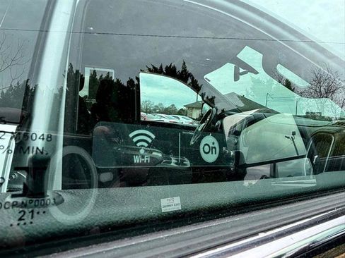 Used 2022 GMC Sierra 2500 SLE w/ SLE Value Package; image 10