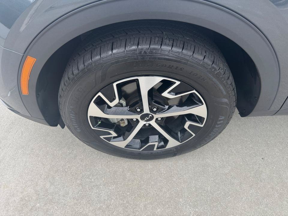 Used 2025 Kia Sportage EX AWD/4WD image 26