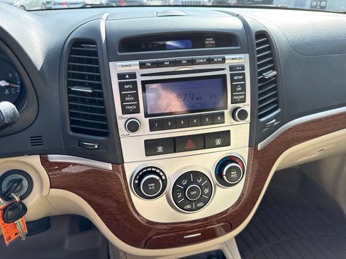 Used 2009 Hyundai Santa Fe GLS FWD image 23