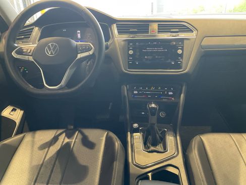 Used 2024 Volkswagen Tiguan SE FWD image 13