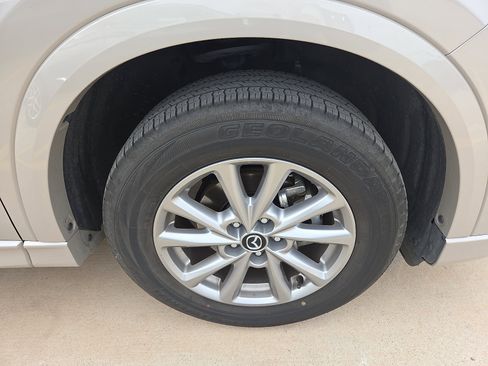 Used 2025 MAZDA CX-5 AWD 2.5 S w/ Preferred Package image 3