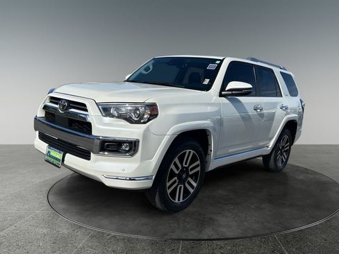 Used 2021 Toyota 4Runner Limited AWD/4WD image 3