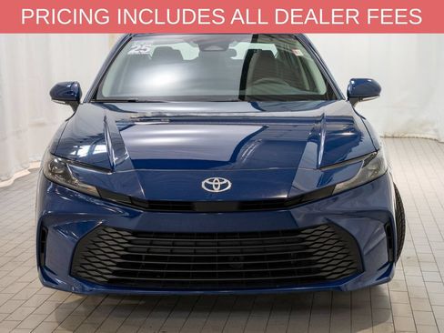 Used 2025 Toyota Camry LE FWD image 2