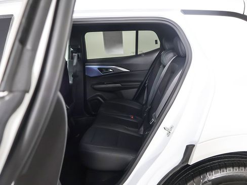 Used 2024 Chevrolet Equinox EV LT image 30