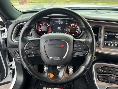 Used 2022 Dodge Challenger R/T w/ Blacktop Package image 31