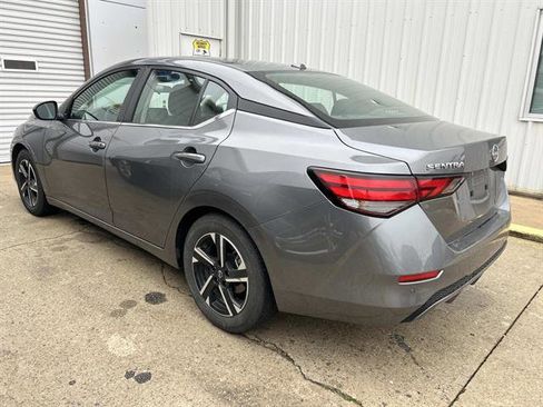 Used 2024 Nissan Sentra SV image 4