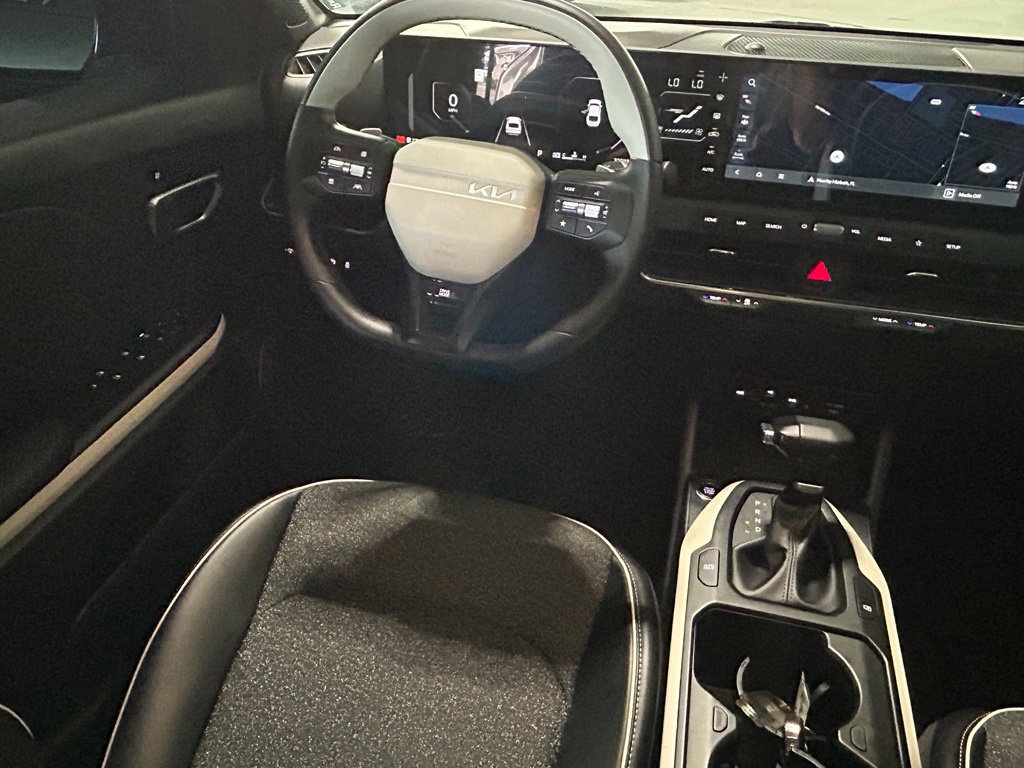 Used 2025 Kia K4 GT-Line w/ GT-Line Sunroof Package FWD image 9