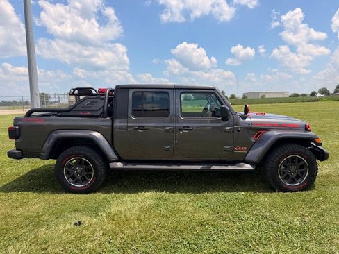 Used 2022 Jeep Gladiator Overland w/ Popular Equipment Package AWD/4WD image 4