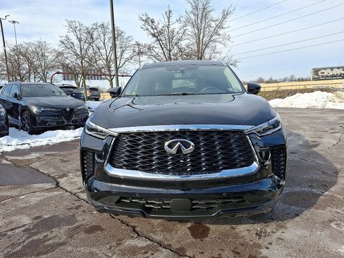 Certified 2025 INFINITI QX60 Luxe image 2