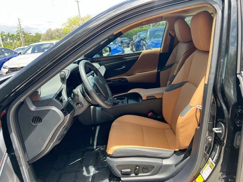 Certified 2024 Lexus ES 350 w/ Premium Package FWD image 12