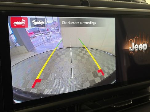 Used 2024 Jeep Wrangler Unlimited Rubicon w/ Technology Group image 21