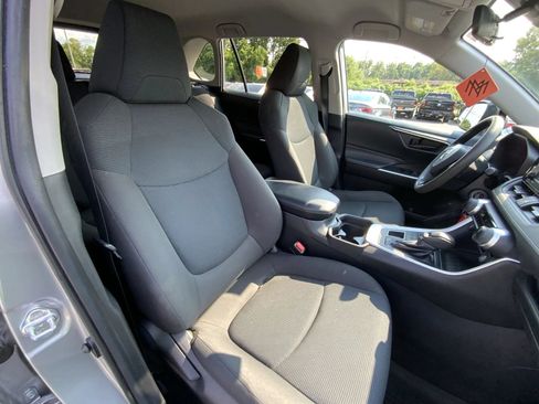 Used 2020 Toyota RAV4 LE w/ All Weather Liner Package AWD/4WD image 24