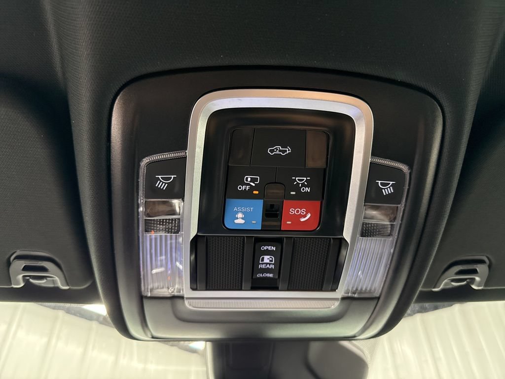 New 2026 RAM 1500 4x4 Crew Cab image 29