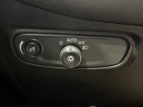 Used 2024 Chevrolet Equinox LT AWD/4WD image 32