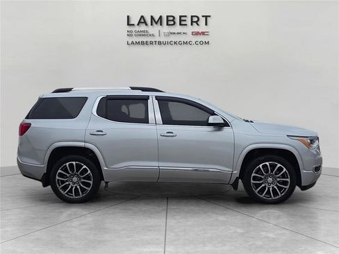 Used 2017 GMC Acadia Denali w/ Technology Package image 5