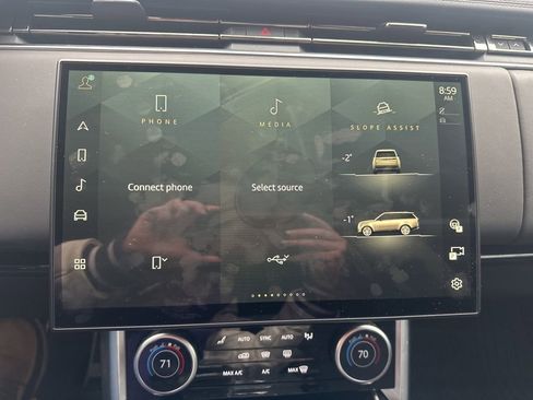 Used 2023 Land Rover Range Rover SE image 17