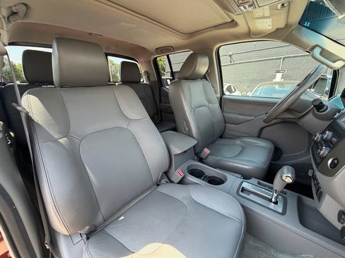 Used 2016 Nissan Frontier SL w/ Moonroof Package AWD/4WD image 22