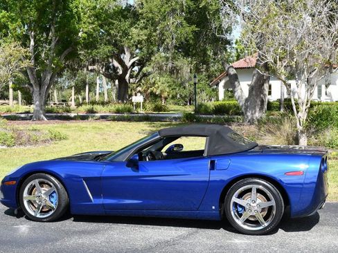 Used 2007 Chevrolet Corvette Convertible w/ Preferred Equipment Group RWD image 4