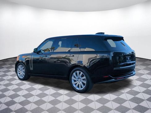 Used 2025 Land Rover Range Rover Long Wheelbase SE AWD/4WD image 3