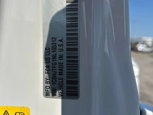 Used 2022 Jeep Gladiator Overland AWD/4WD image 36
