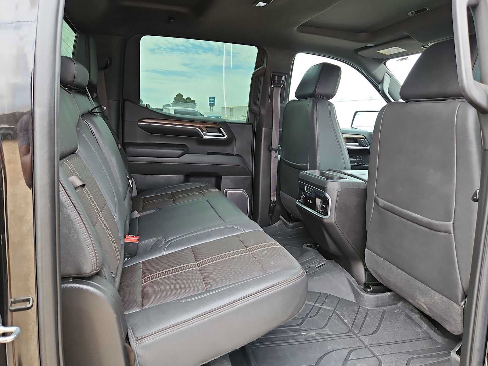 Used 2023 Chevrolet Silverado 1500 High Country w/ High Country Premium Package AWD/4WD image 17