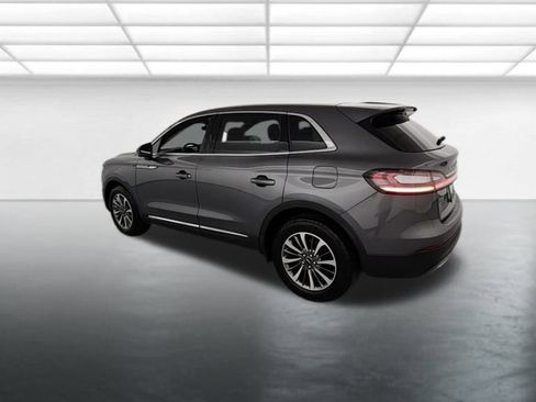 Used 2022 Lincoln Nautilus Reserve AWD/4WD image 6