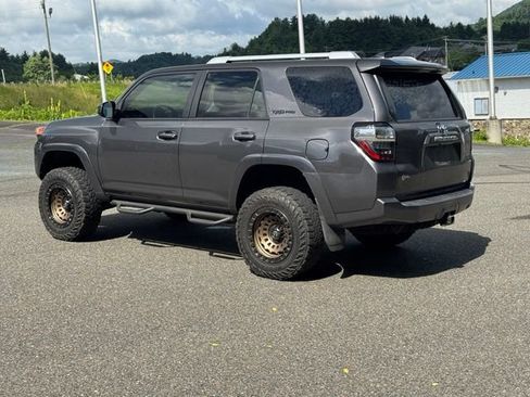 Used 2016 Toyota 4Runner SR5 AWD/4WD image 5