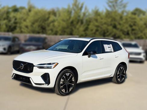 New 2027 Volvo XC60 B5 Plus AWD/4WD image 2