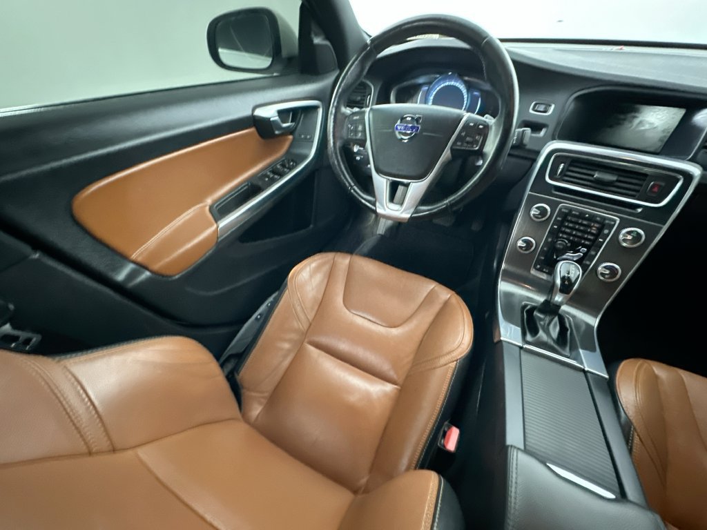 Used 2016 Volvo S60 T5 Premier w/ Convenience Package FWD image 9