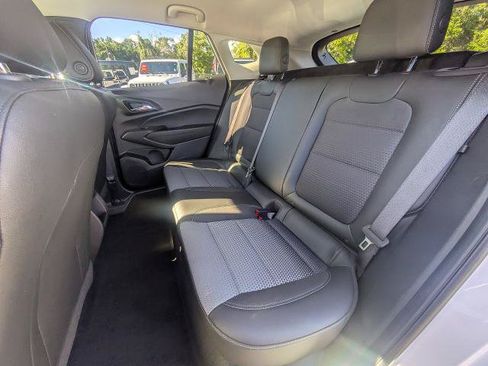 Certified 2025 Chevrolet Trax LT FWD image 14